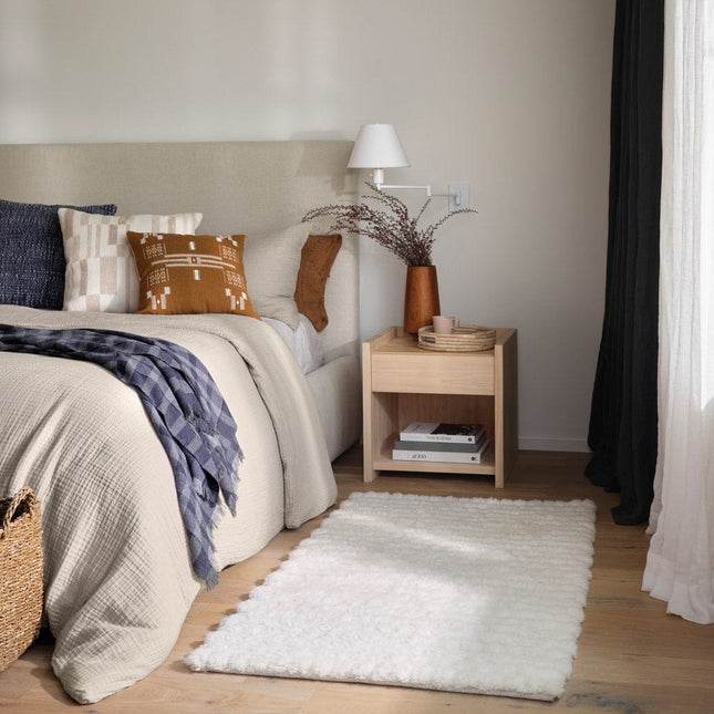 Advika Wool Accent Rug