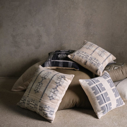 Alondra Pillow