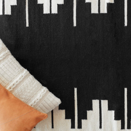 La Cima Flatweave Accent Rug